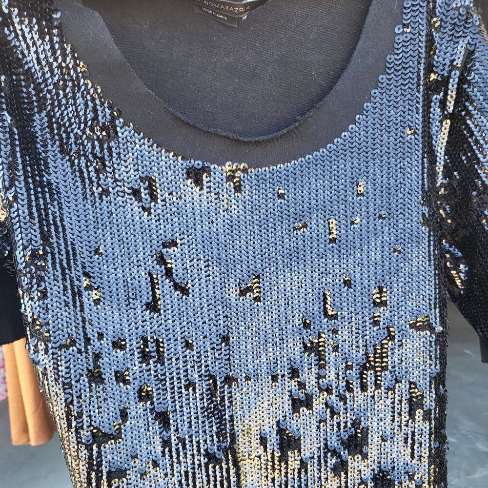 Short sleeve sequined top